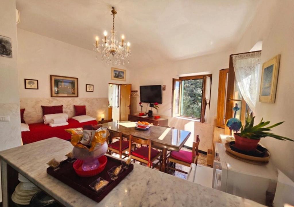 Ellera Apartment | Ellera Suite con Parcheggio Privato - Albisola Superiore