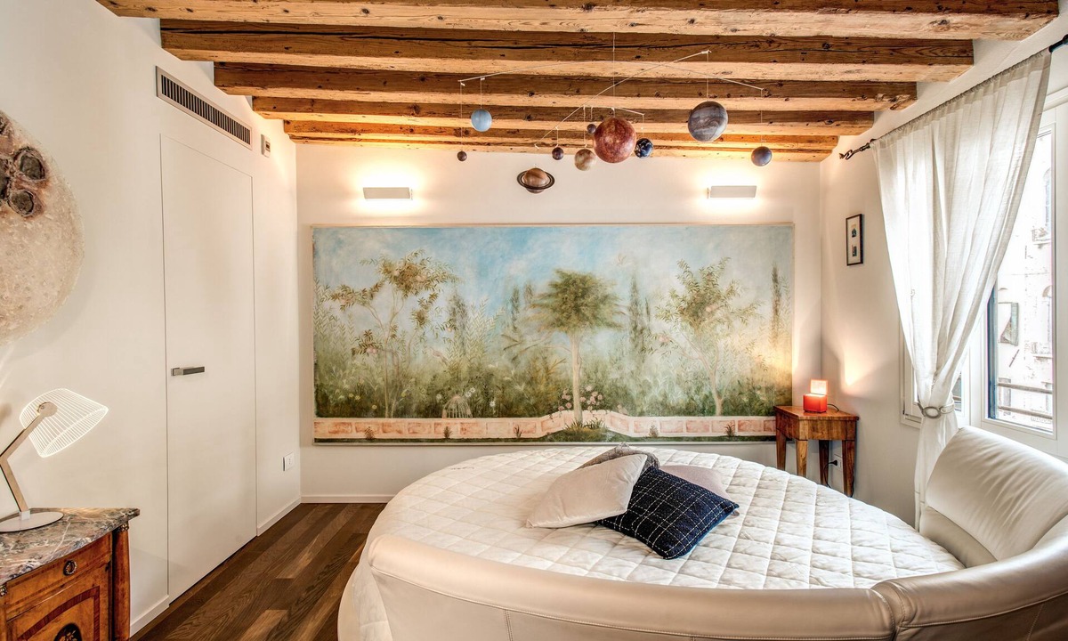 Castello Apartment | Exclusive apartment in the former Ospizio delle Donzelle, near Biennale Gardens