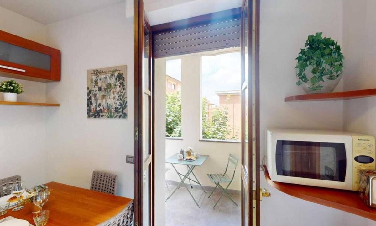 Isolotto Apartment | Florence tramway apartment