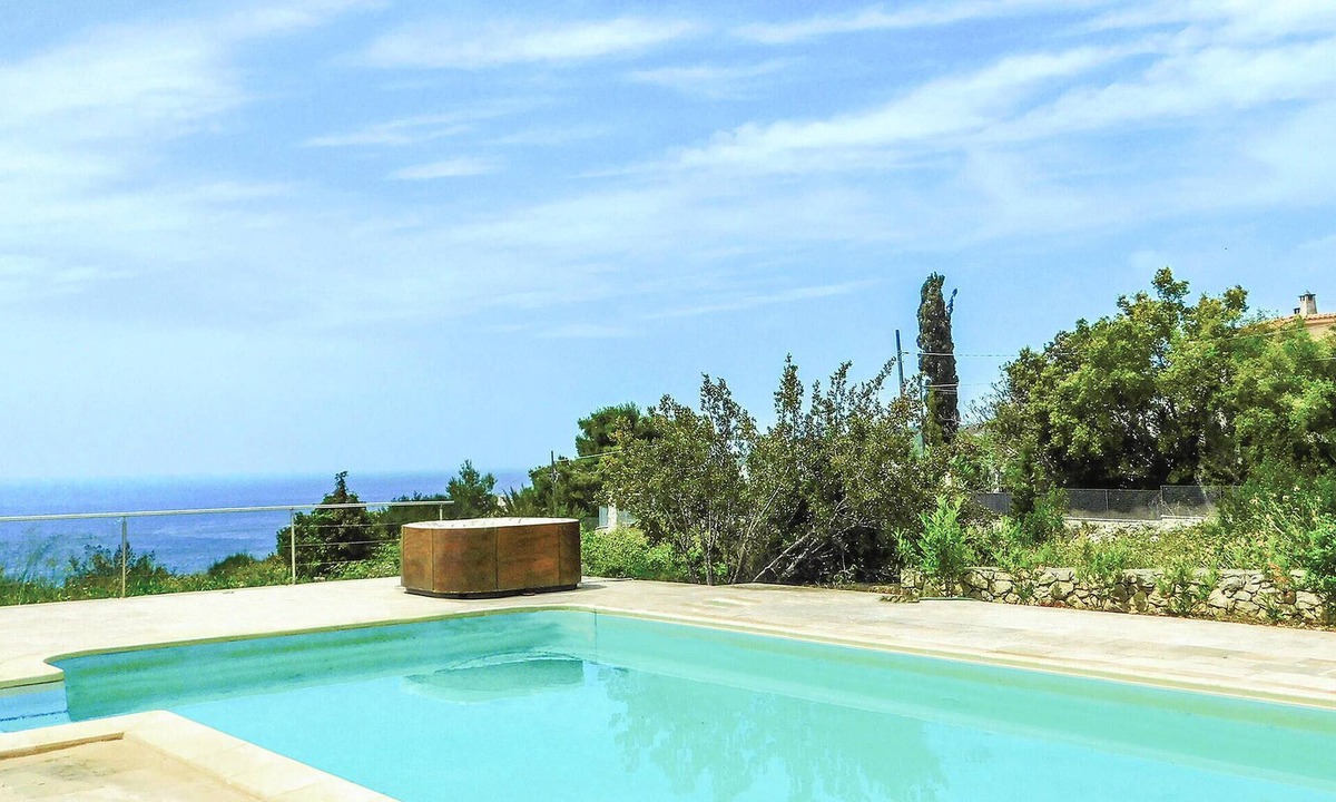 Santa Caterina House | Gorgeous home in S.Caterina Nardo´ -LE- with house sea view