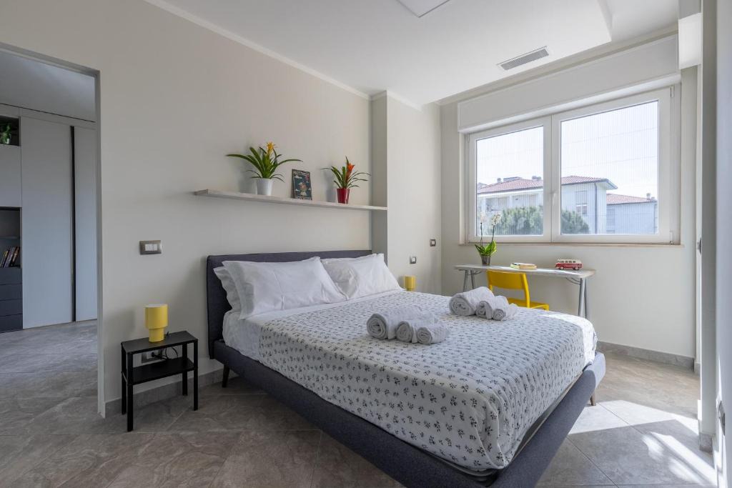 Calambrone Apartment | GuestHost - Elegant Seaside Apartment with Pool and Parking