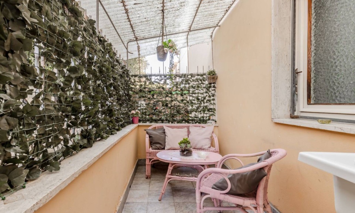 Ex Campo d'Aviazione Apartment | GuestHost - Spacious apartment of about 100 sqm located on the ground floor of a building with elevator, able to comfortably accommodate up to 4 people.The property, equipped with all the main amenities, is located in a strategic position, a few steps fr