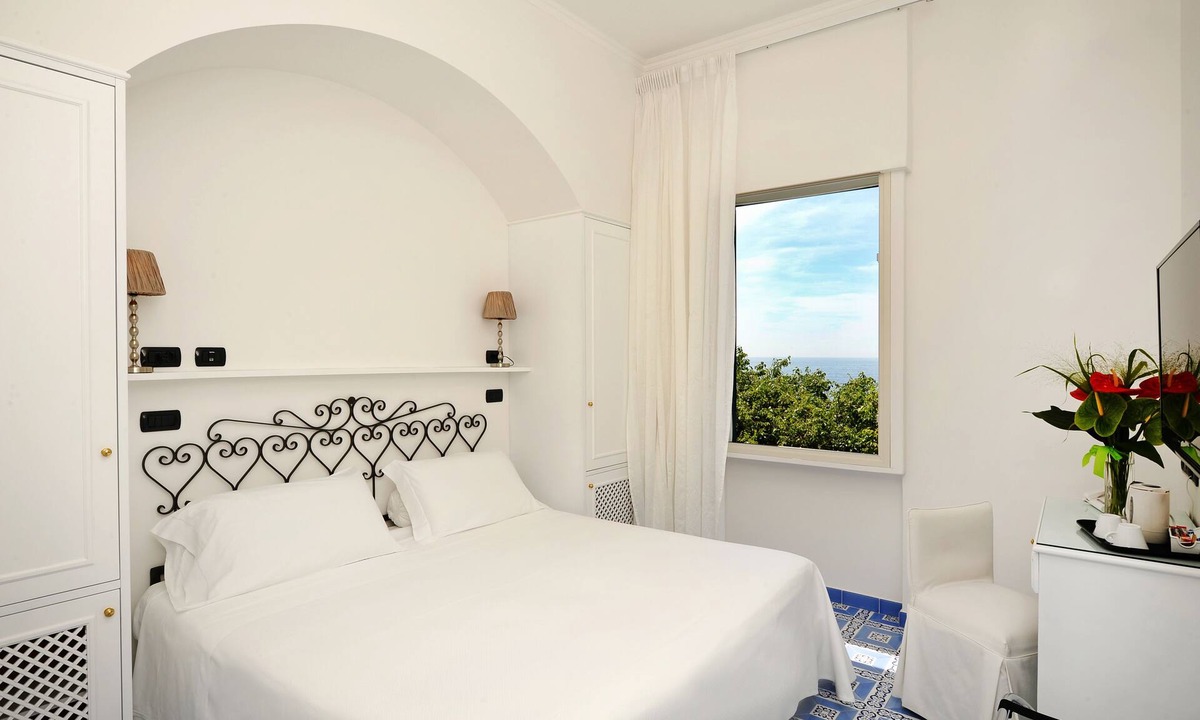 Amalfi Hotel | Hotel Aurora