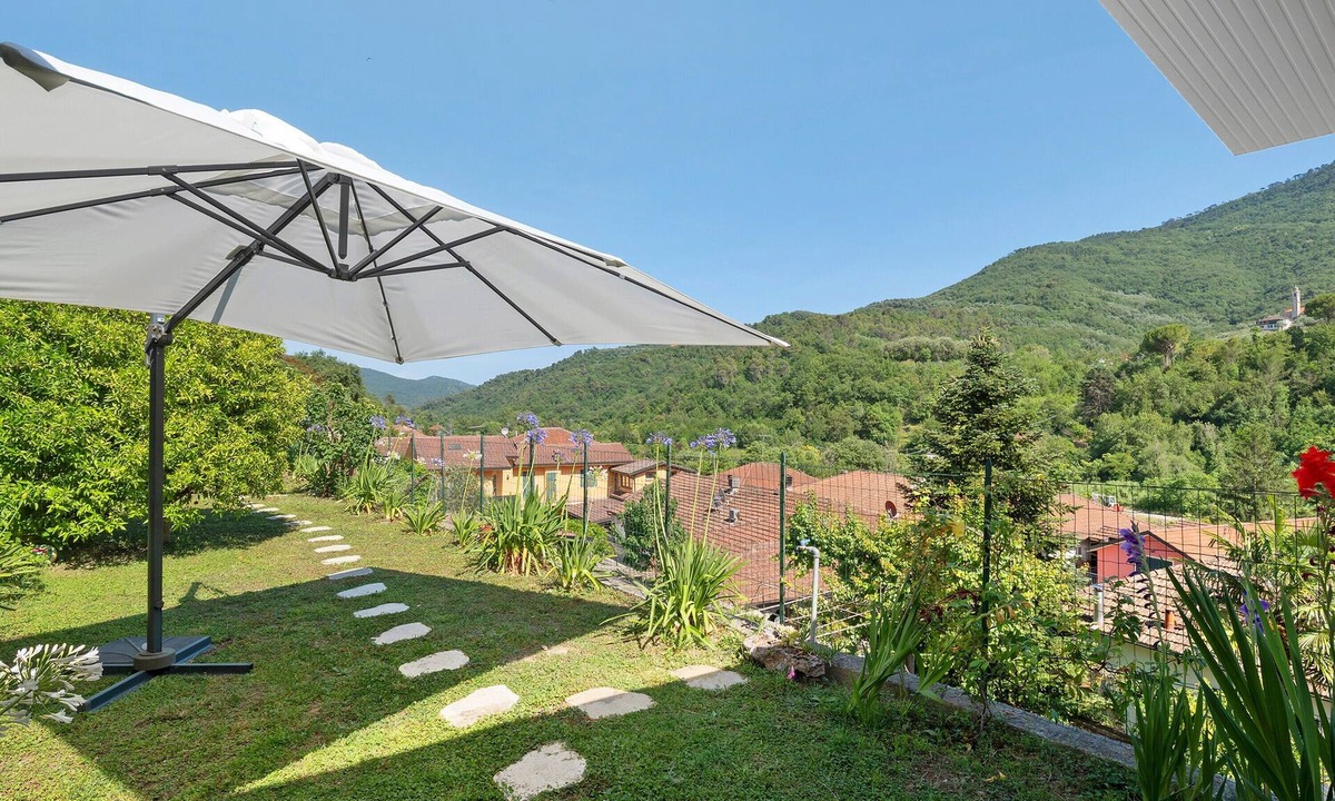 Stellanello Villa | Iris Holiday Home in Stellanello: Your Peaceful Retreat in Liguria