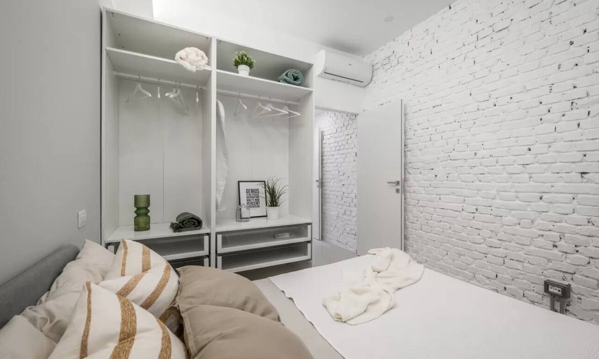 Turro Apartment | JJ6 [Loreto-Cathedral] Chic Luxury