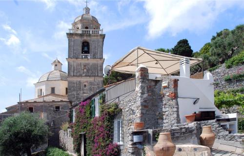 Portovenere House | La BouganVilla