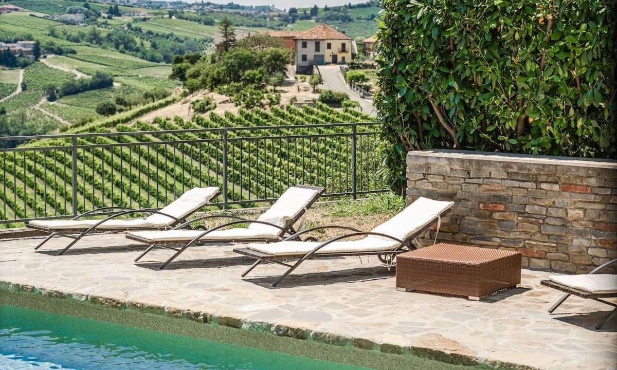 Santo Stefano Belbo Villa | La Dimora delle Langhe - Pool and private vineyard