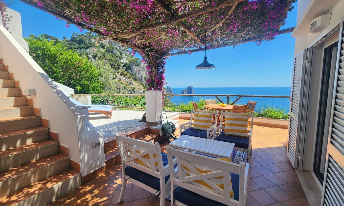 Marina Piccola Apartment | La Surprise House