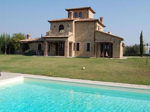 Ranciano House | Lago di Chiusi Villa with Pool