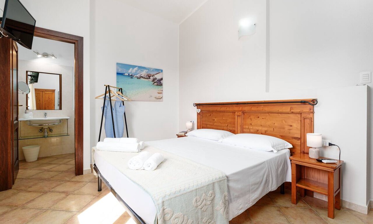 Limpiddu Apartment | Le Dune Double Room