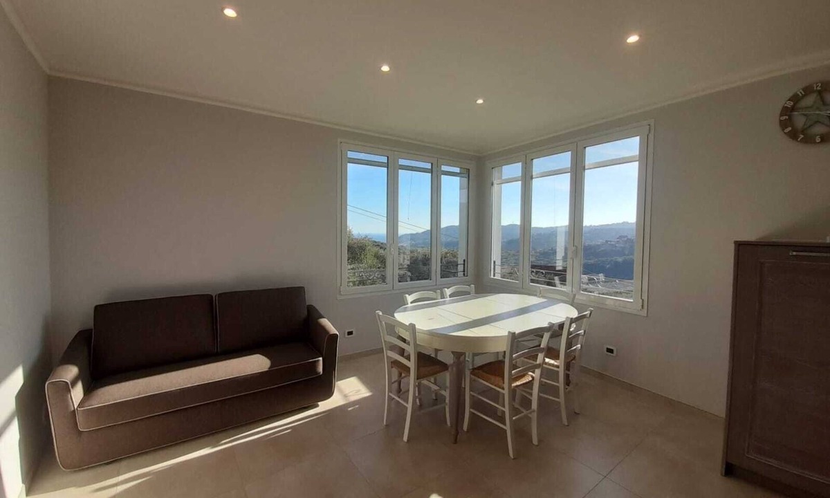 Diano San Pietro House | LOVELY APARTMENT 'Madonna della Neve' IN DIANO SAN PIETRO