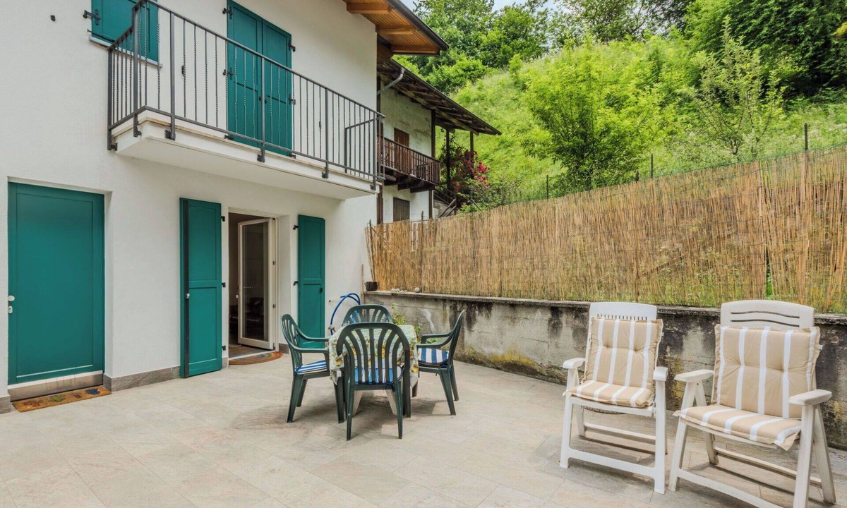 Ragoli Apartment | Lovely apartment for 4 people with WIFI, TV, patio and pets allowed