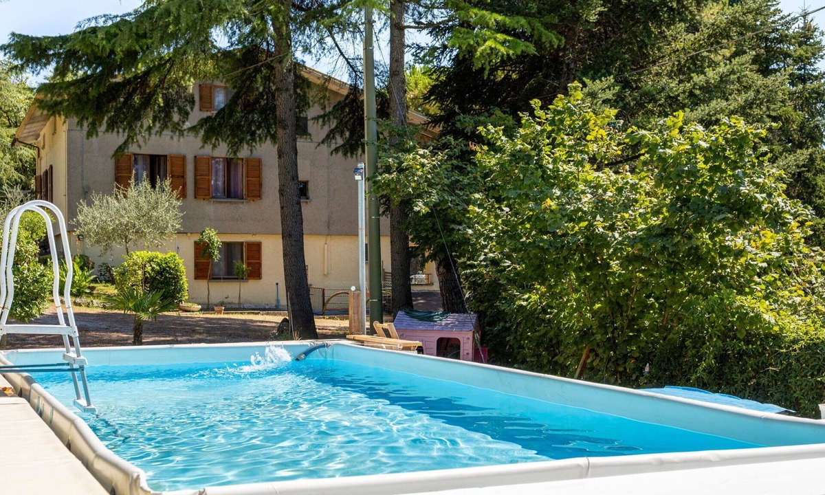 Monte Fabbri House | Lovely apartment in villa with WIFI, pool, TV, pets allowed and panoramic view, close to Urbino