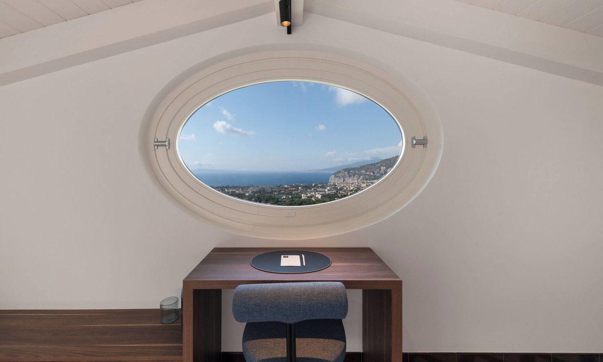 Sant'Agnello Resort | Luxurious Suites with Gulf of Sorrento View