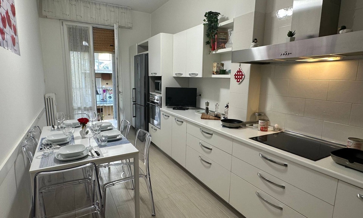 Lungarno del Tempio Apartment | MODERN RIVER HOUSE
