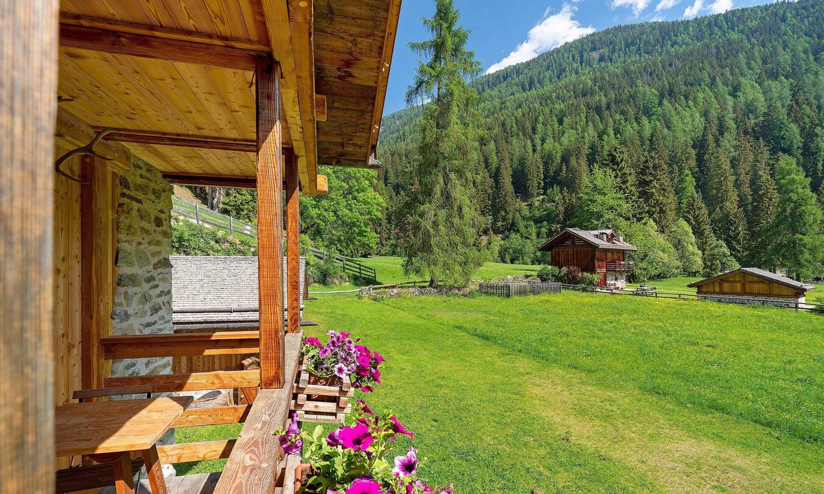 Rabbi Apartment | 'Monte Sole Monte Villar' with Mountain View