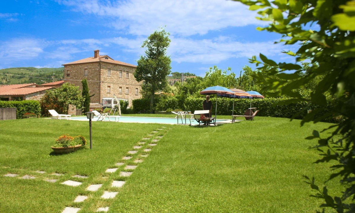Castiglion Fiorentino Apartment | Nice apartment for 2 guests with pool, WIFI, TV and pets allowed, close to Cortona