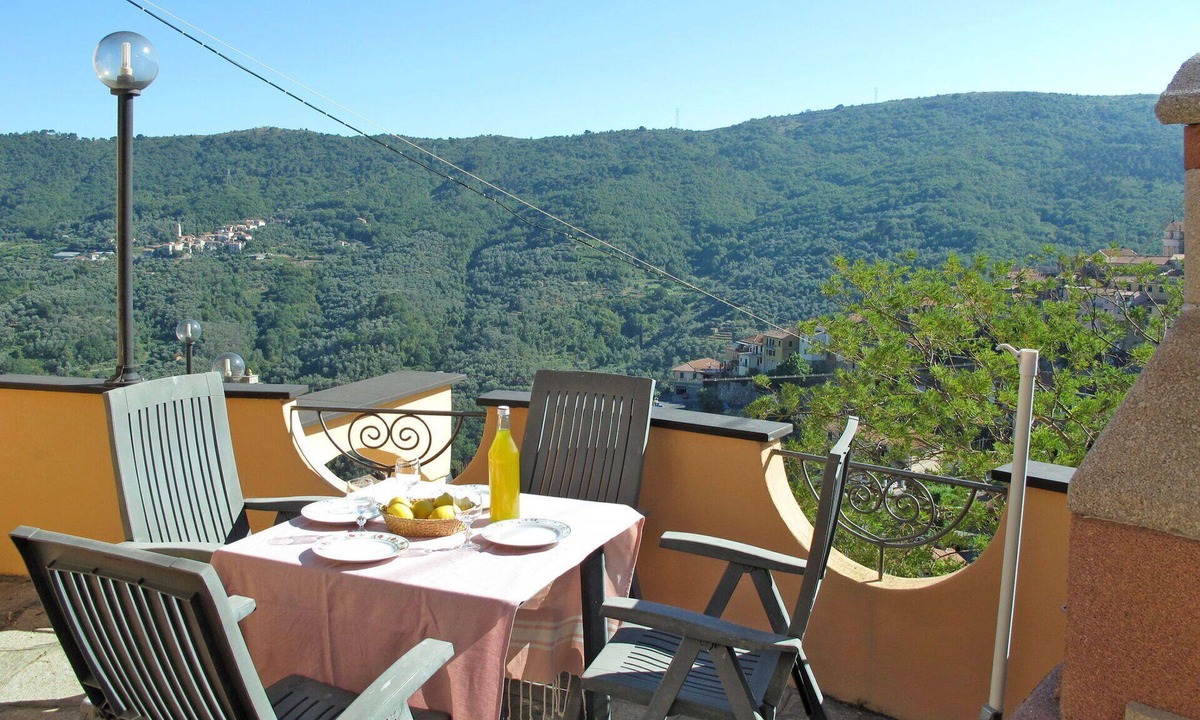 Boscomare Apartment | Nice apartment for 5 guests with WIFI, TV, terrace and panoramic view