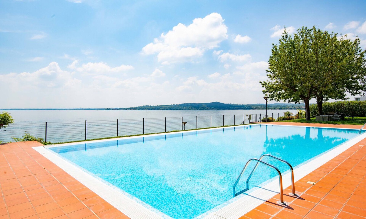 Monte Apartment | On Lakeside with 3 Pools and Tennis Courts - Apartment Azzurro