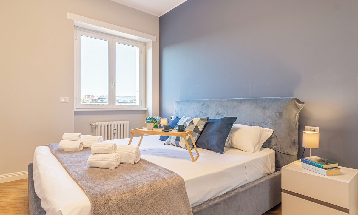 Crescenzago Apartment | Palmanova 125 by Houset