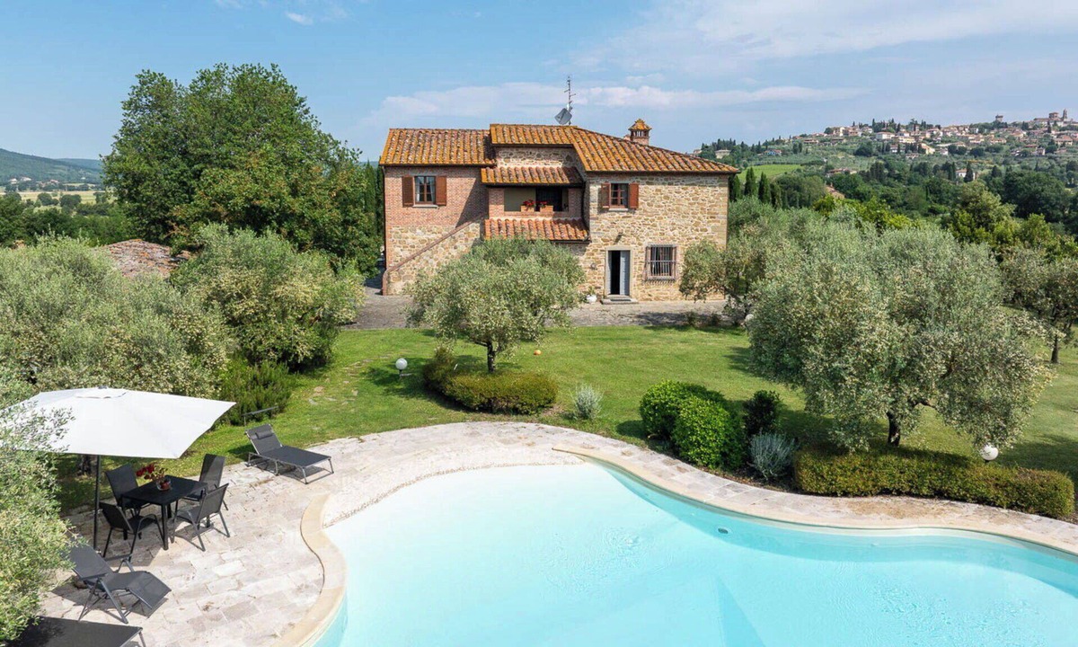 Lucignano Villa | Podere Il Pozzangone by Geco Vacation Rentals