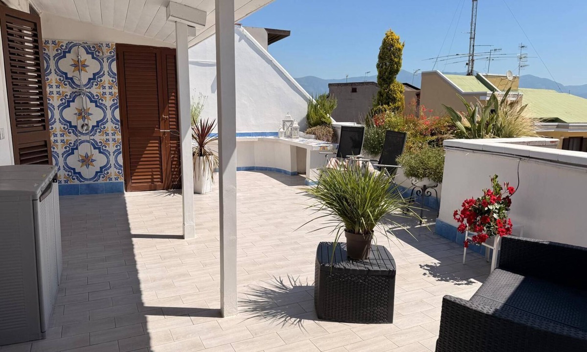 Scafati Apartment | POMPEII UPSIDE DOWN PENTHOUSE