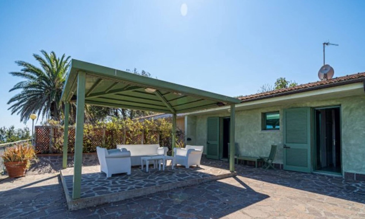 Naregno Villa | Prestigious private villa sleeping 12 located in a panoramic position with private access to the sea