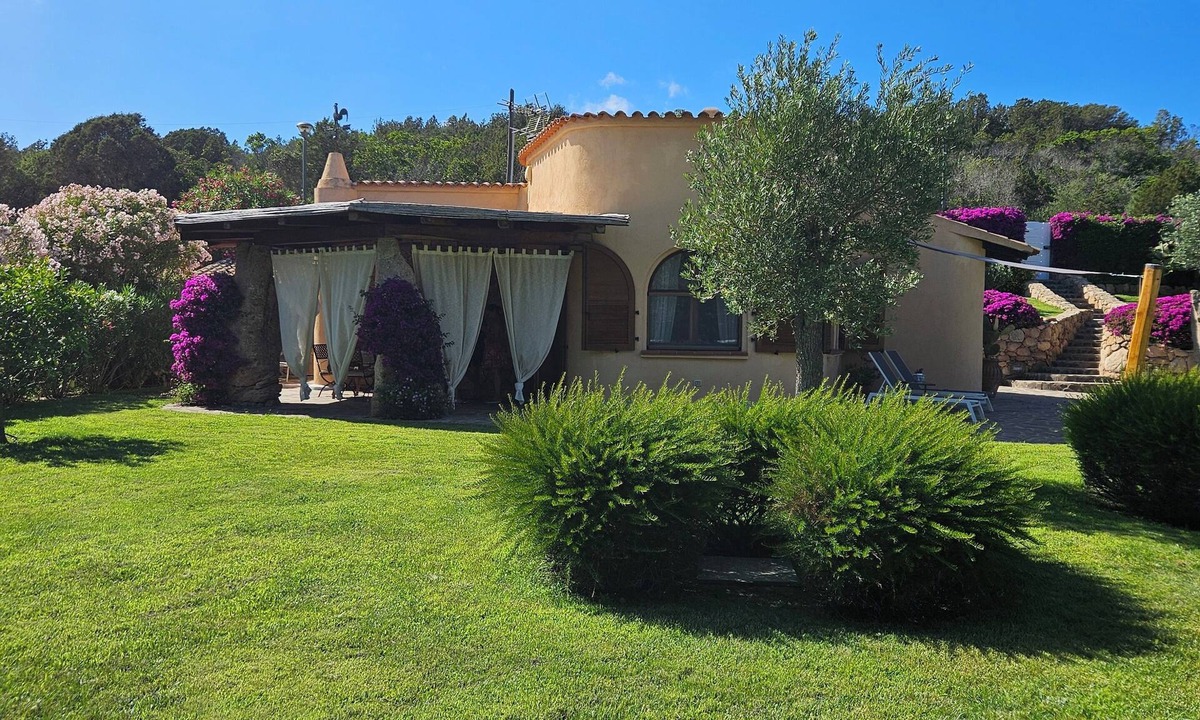 Costa Serena Villa | Private Villa with Garden near Sea | Gallura: Porto Rafael, Porto Pollo & Palau