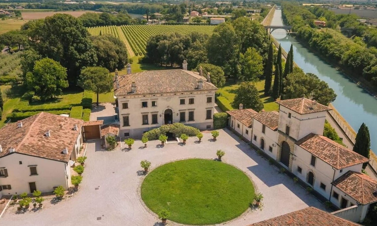 Ovest Villa | Private villa with swimming pool in Veneto
