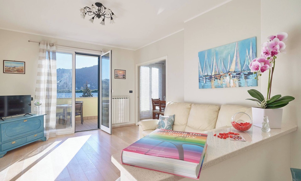 Albenga Apartment | Regina di Cuori - Two Bedroom Apartment, Sleeps 4