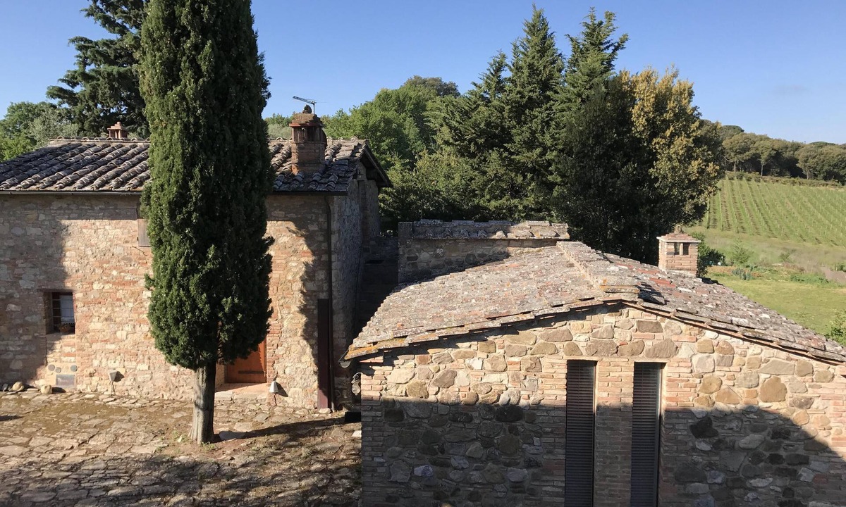 Bossi Villa | Renovated detached villa with a fireplace and air conditioning.