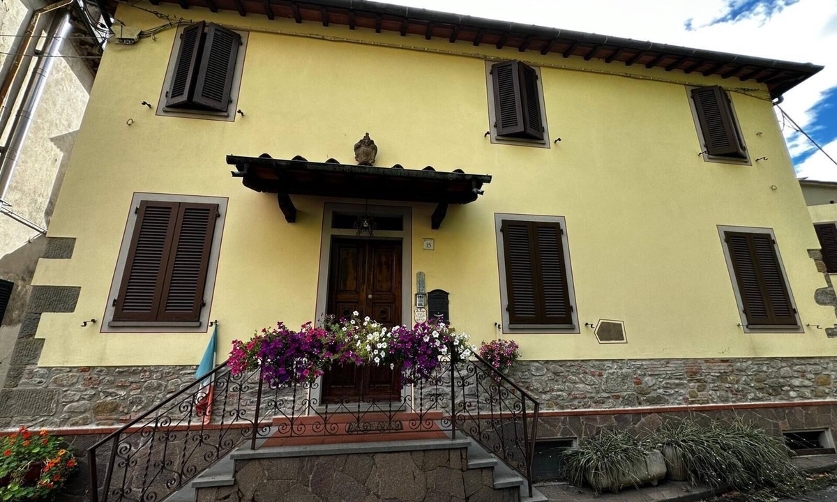 Collodi Bed & Breakfast | Room Pinocchio-B&B in Collodi me and mom-100m from Pinocchio Park and Garden
