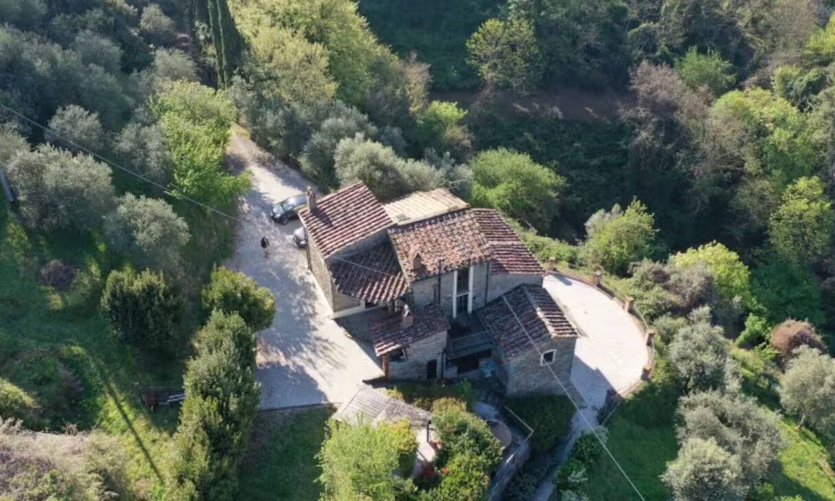 Pescia Villa | Secluded Tuscan Villa with Stunning Views - Pescia