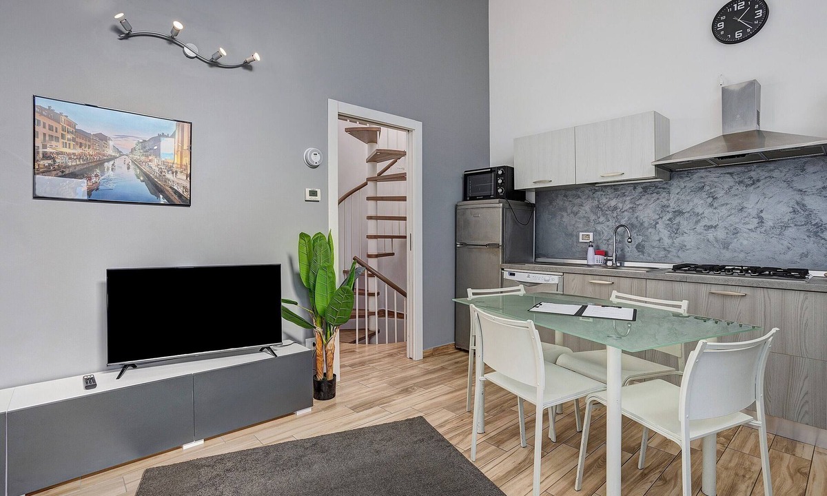 Barona Apartment | Spacious Navigli Milan Apartment for Families & Groups – Fast Wi-Fi, AC, Metro M2