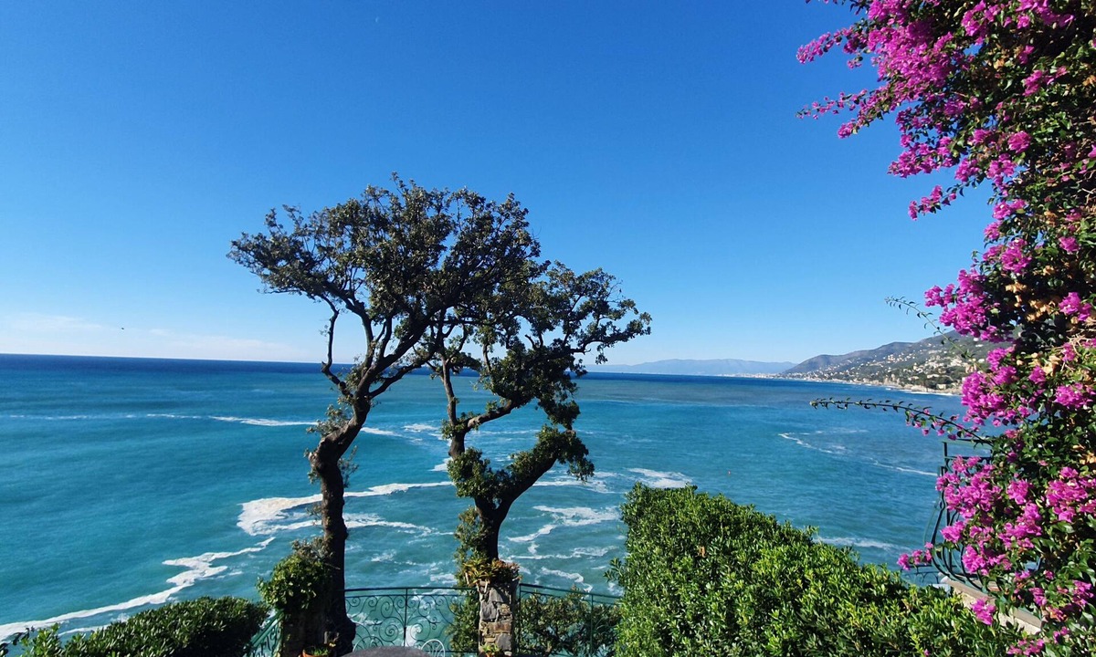 Camogli House | Spectacular dream house directly by the sea with private bathing jetty
