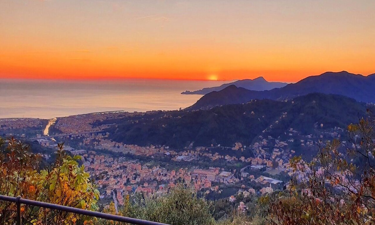 Cogorno House | Stone Country House 'Paradiso San Giacomo' with Sea View and Large Garden