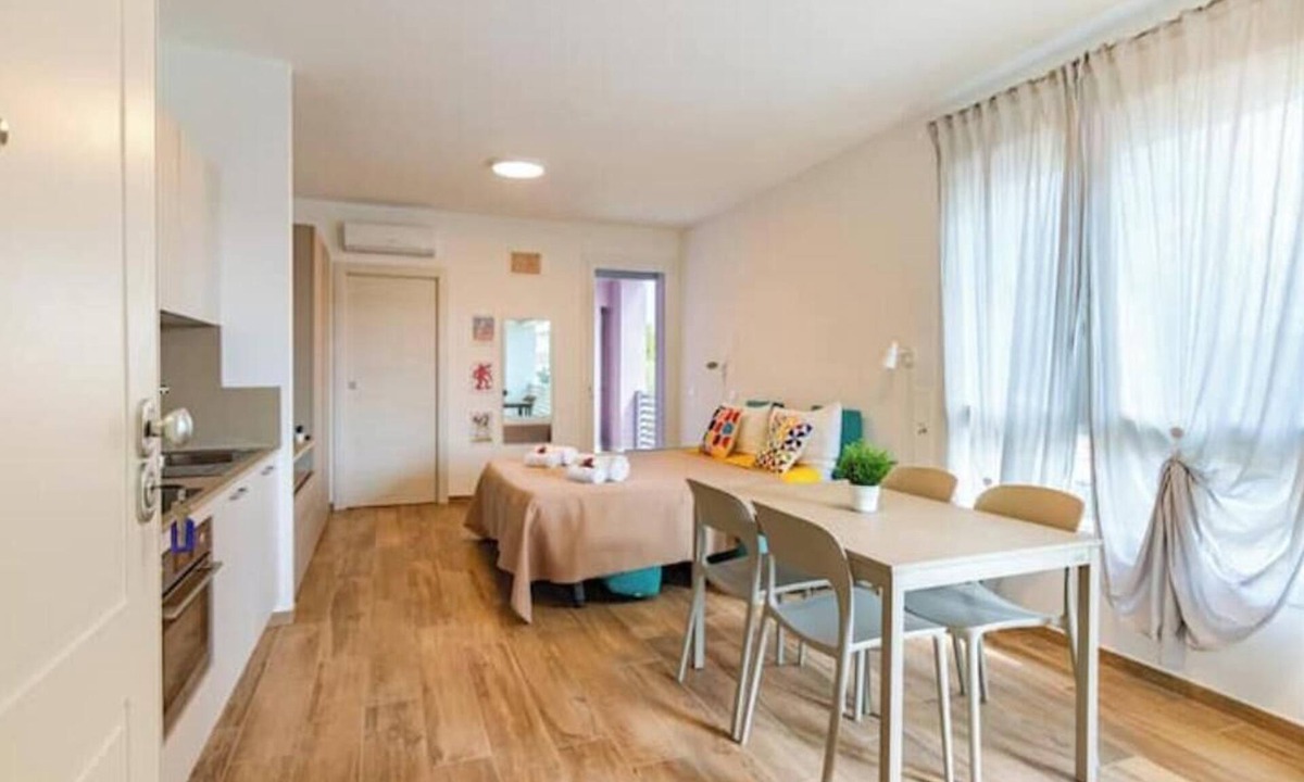 Pisa Apartment | Studio Apartment with Double Balcony - 900 m from Tower, Private Park