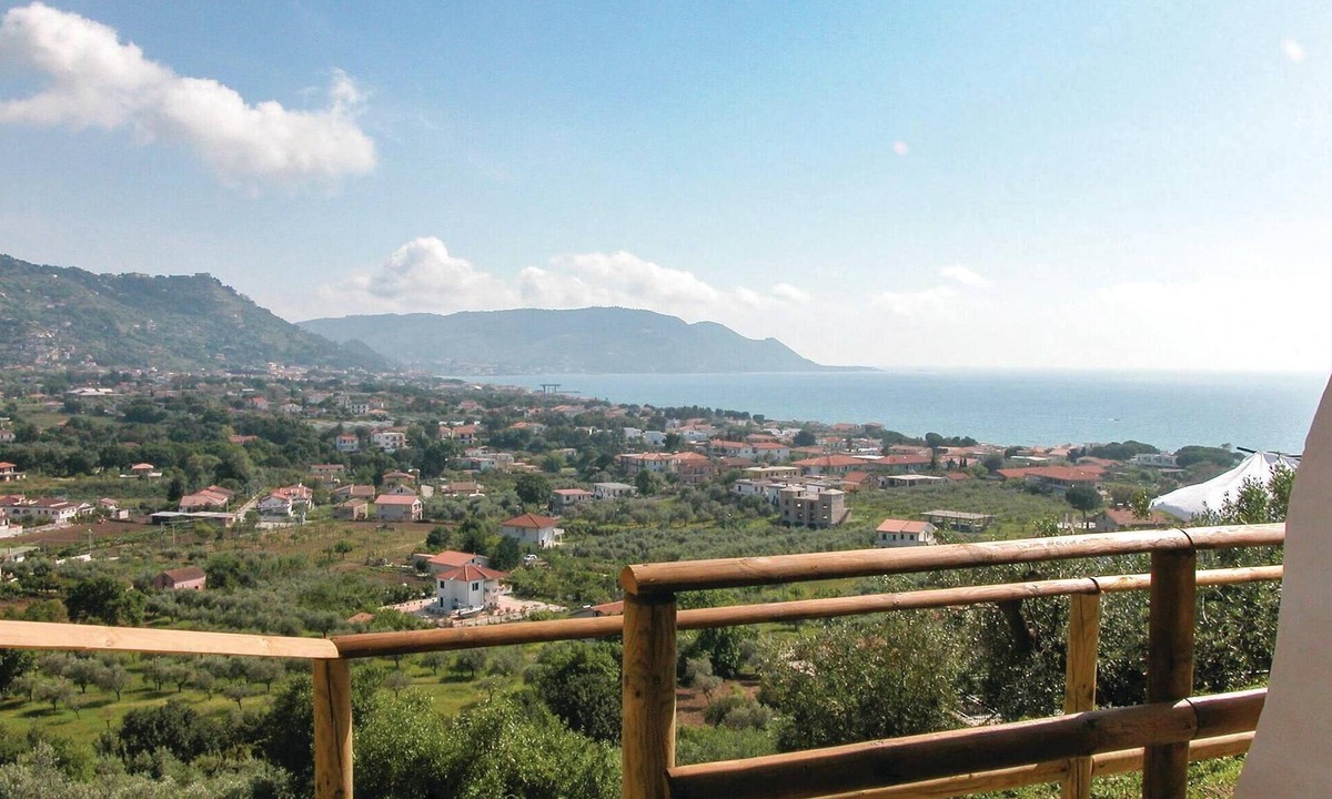 Castellabate House | Stunning home in S. M. di Castellabate with WiFi