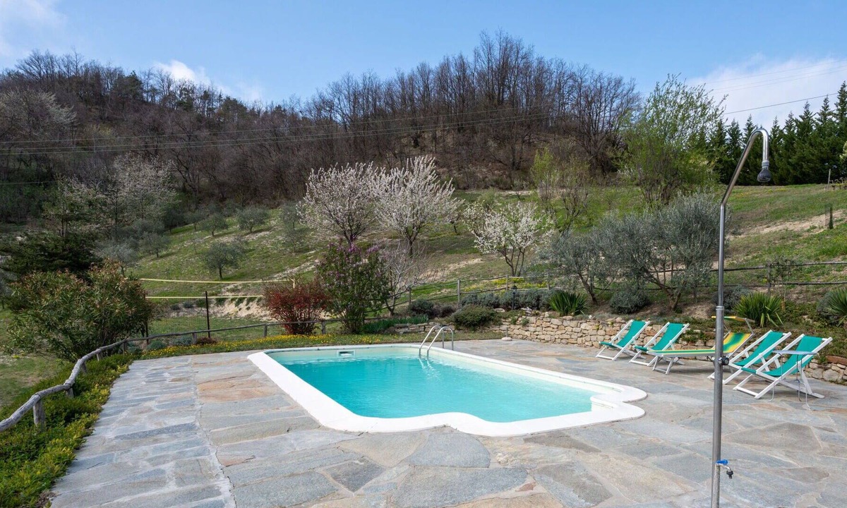 Cossano Belbo House | Stunning private villa for 16 guests with private pool, WIFI, patio, pets allowed and parking