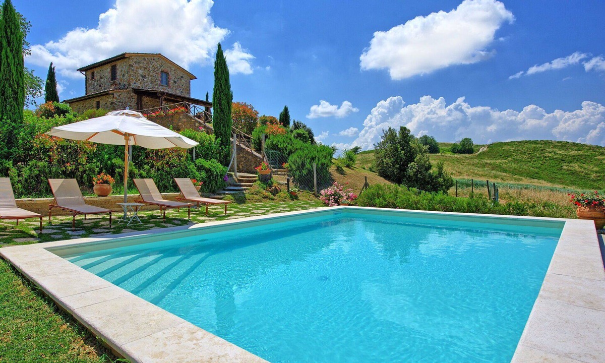 Trequanda Villa | Stunning private villa with private pool, WIFI, TV, veranda, panoramic view, close to Montepulciano