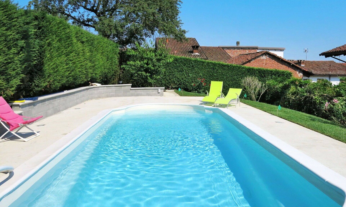 Asti House | Stunning villa for 5 guests with private pool, WIFI, TV and patio