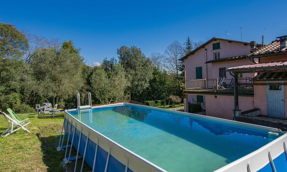 Vicopelago Villa | Stunning villa for 7 guests with WIFI, private pool, TV, terrace and pets allowed