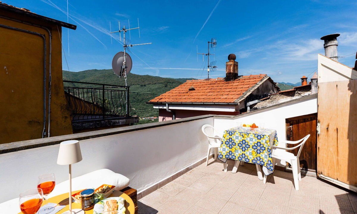 Gazzelli House | Stunning villa for 4 people with A/C, WIFI, TV, terrace, pets allowed and panoramic view