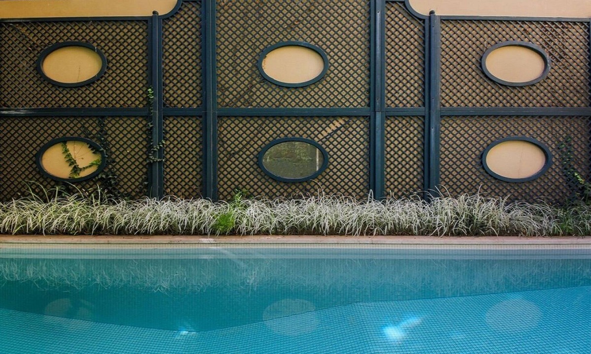 Oltrarno Apartment | STYLISH LUXURIOUS WITH UNIQUE GARDEN&SWIMMING POOL IN THE VERY HEART OF FLORENCE