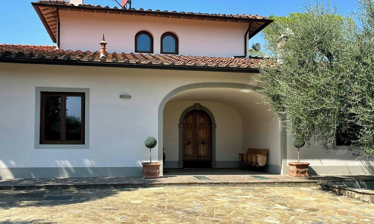 Bagno a Ripoli House | Three-storey villa in Bagno a Ripoli