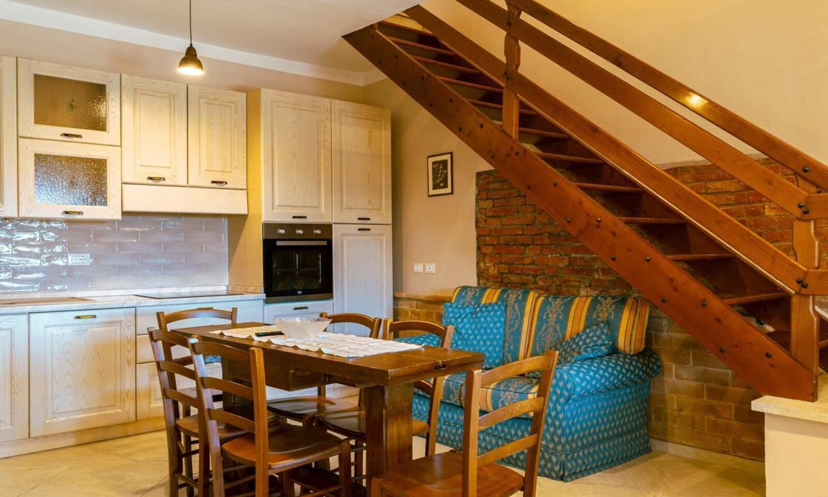 Le Piazze House | Tobacconist's flat on two floors consisting of 3 bedrooms and two bathrooms