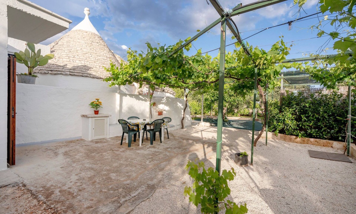 Fasano House | Trullo 'Negli Ulivi' with Private Terrace, Wi-Fi and Air Conditioning