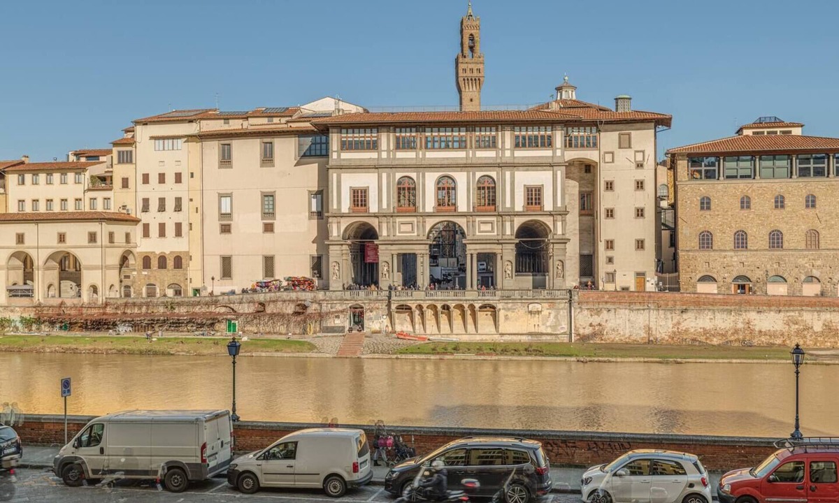San Niccolo Apartment | Uffizi View