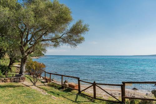 Golfo di Marinella House | Villa Accesso diretto alla Spiaggia - FRONTE MARE
