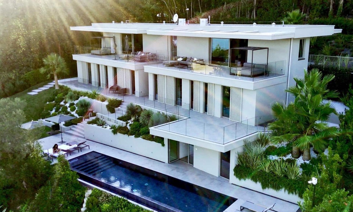 Salo Villa | Villa Acquariva Heated Private Pool with Lake View, Wi-Fi, and Air Conditioning